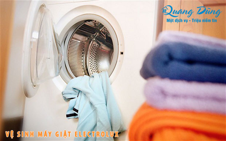 vệ sinh máy giặt electrolux quang dũng